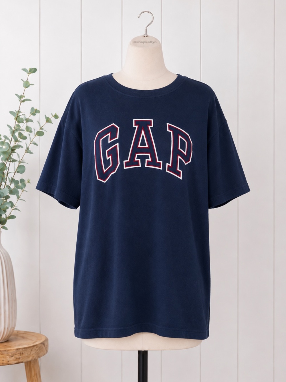 GAP Navy Tee With Red And White Arched Logo - Size M